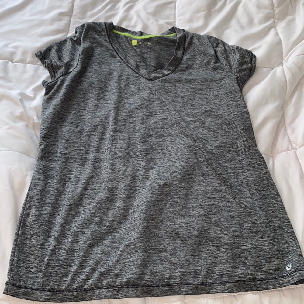 stretchy workout t-shirt.